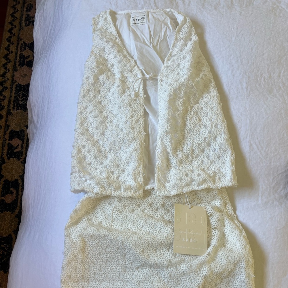 White Lace Tie Front Top with Matching Skirt - Sabo Skirt - Picture 3 of 7